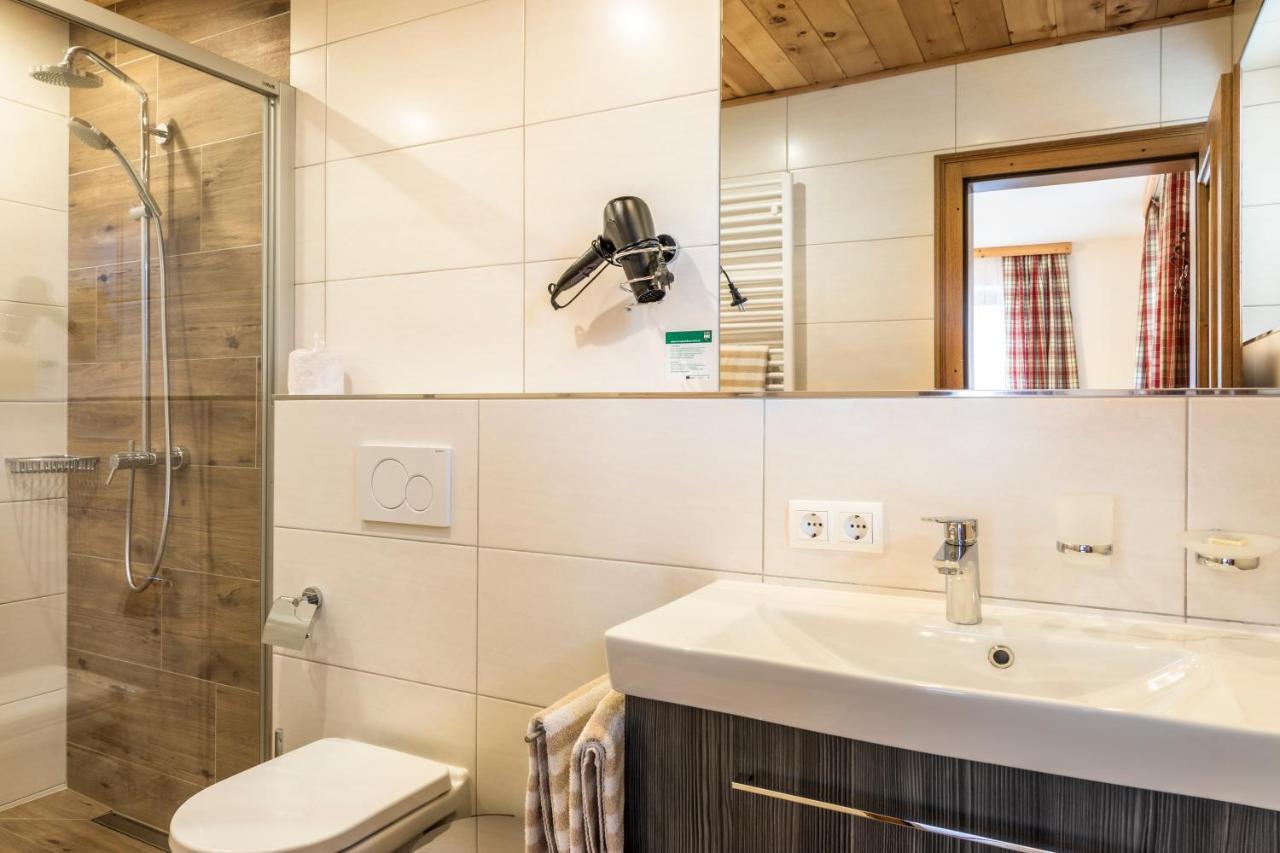 クヒル Hinterkellaubauer Bed & Breakfast エクステリア 写真