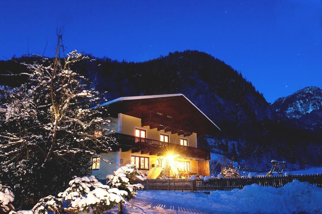 クヒル Hinterkellaubauer Bed & Breakfast エクステリア 写真