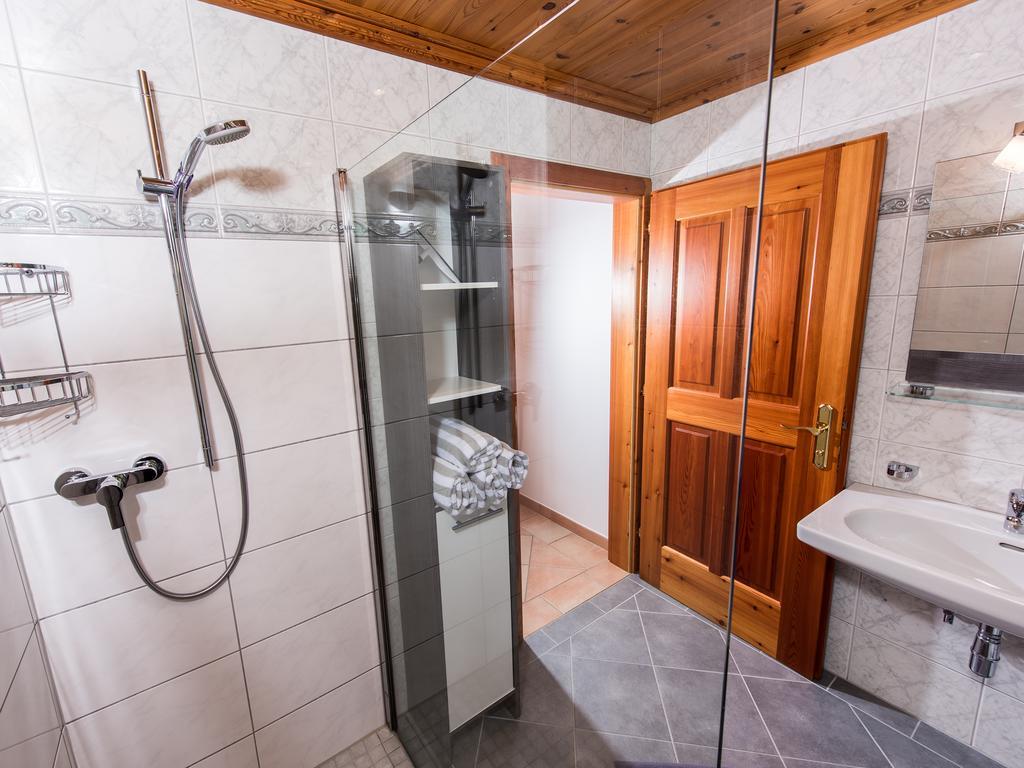 クヒル Hinterkellaubauer Bed & Breakfast エクステリア 写真