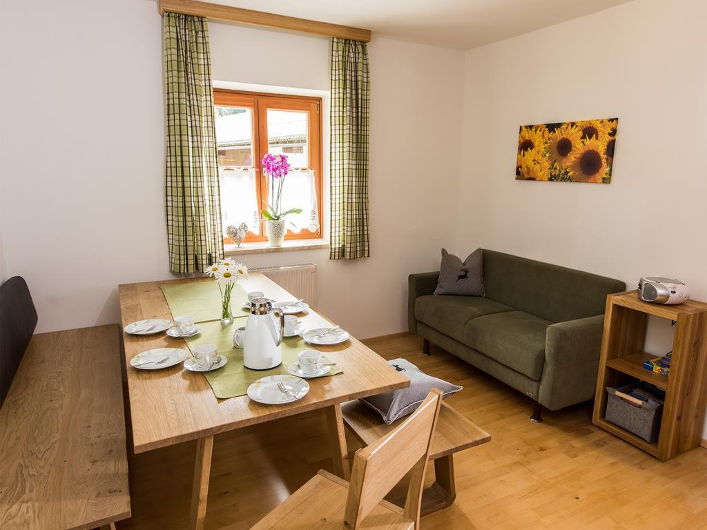 クヒル Hinterkellaubauer Bed & Breakfast エクステリア 写真