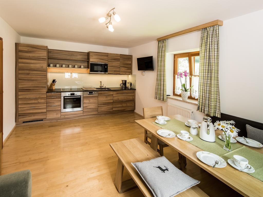 クヒル Hinterkellaubauer Bed & Breakfast エクステリア 写真