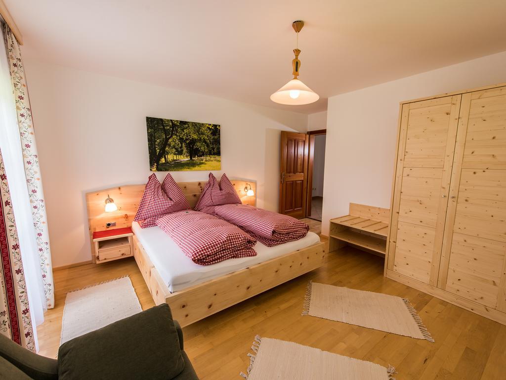 クヒル Hinterkellaubauer Bed & Breakfast エクステリア 写真